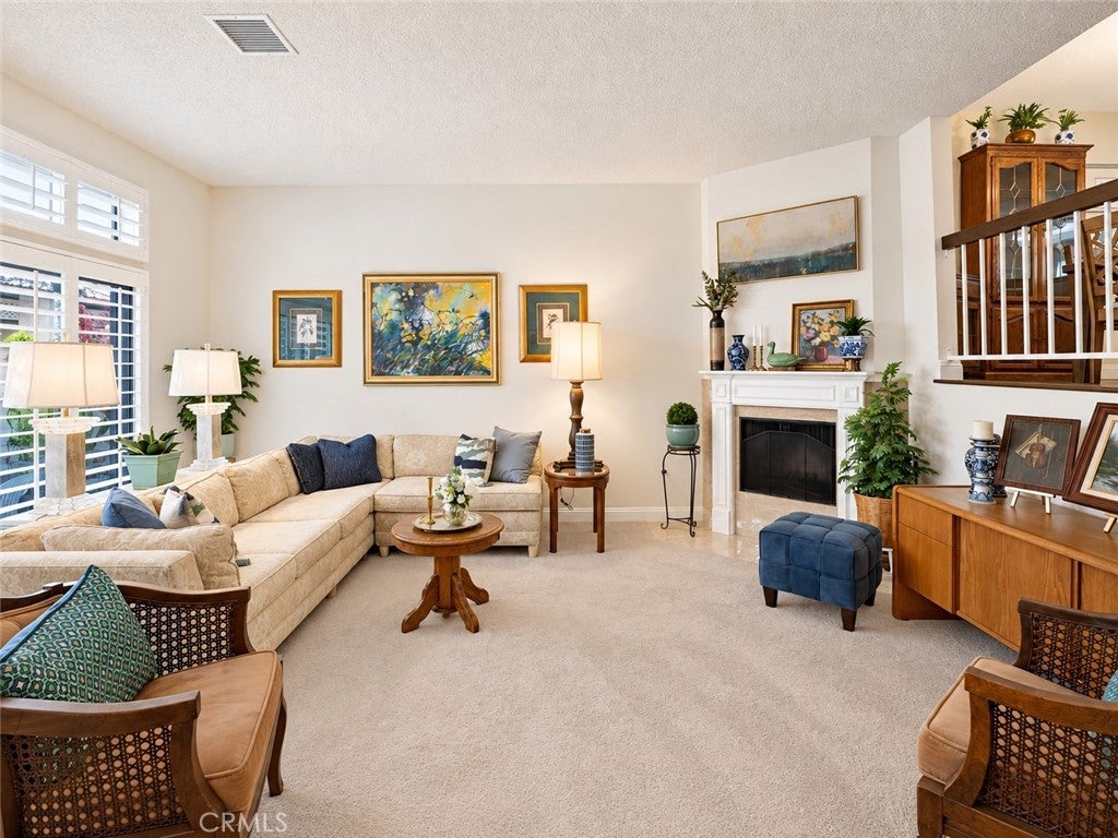 20737 Roscoe Boulevard 204