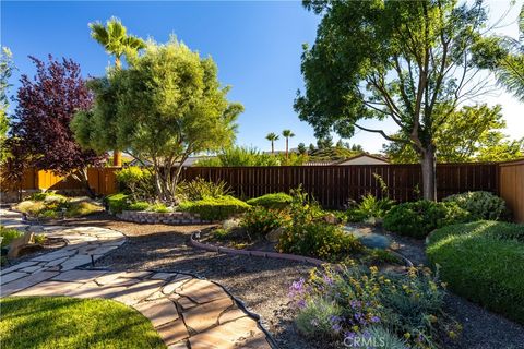 Tiny photo for 952 Vista Cerro Dr. DR, Paso Robles, CA 93446 (MLS # NS26150366)