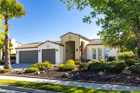 Photo of 952 Vista Cerro Dr. DR, Paso Robles, CA 93446 (MLS # NS26150366)