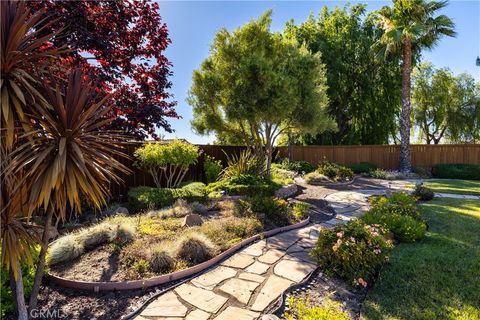 Tiny photo for 952 Vista Cerro Dr. DR, Paso Robles, CA 93446 (MLS # NS26150366)