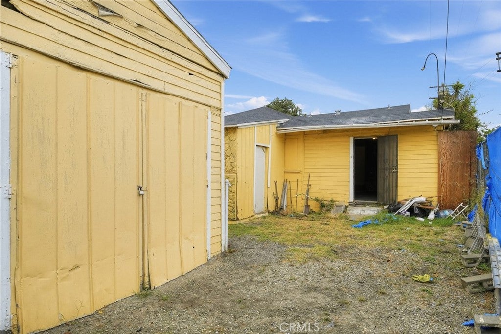 1014 W 76th