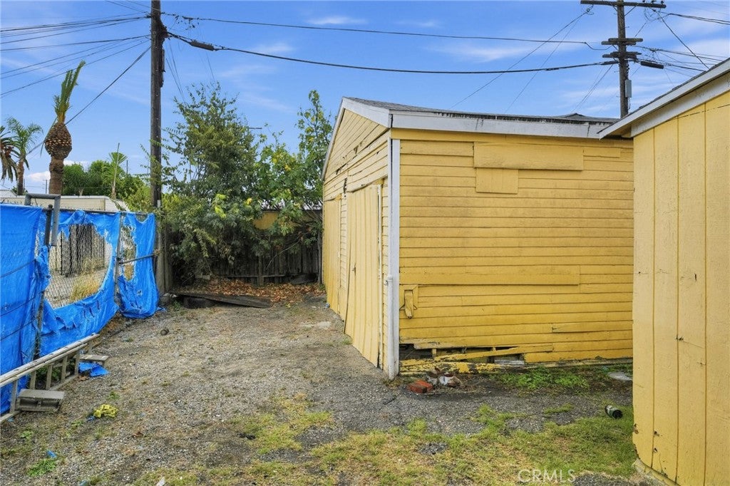 1014 W 76th