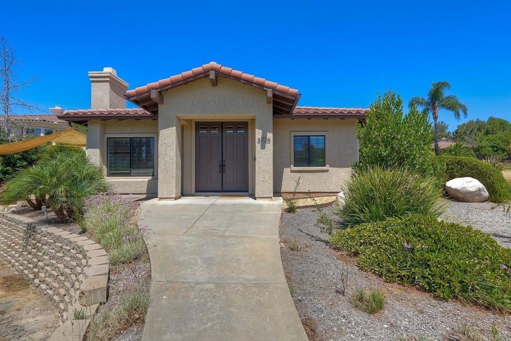 3737 35 Cedar Vale Way