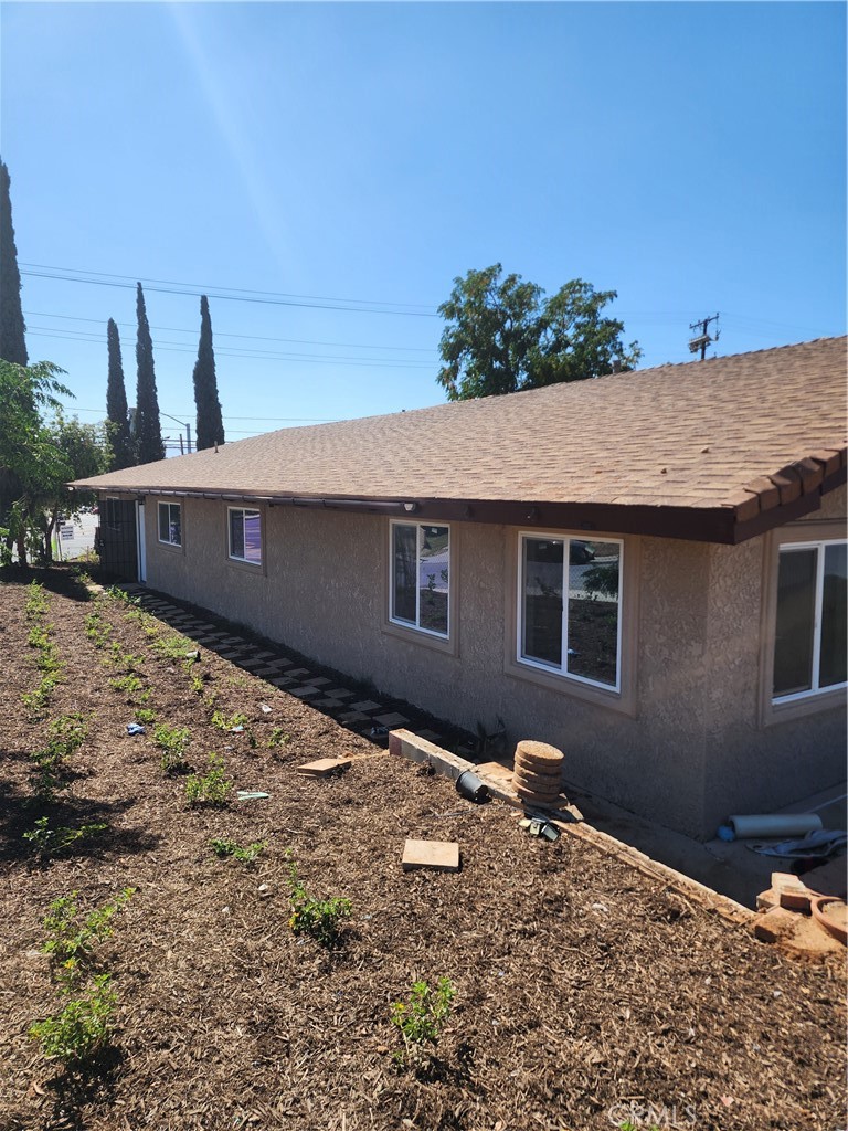 Great corner lot, next to elementary school, great opportunity to build an ADU. Property was recently sub diveded, lot in back of the subject property facing Arlington is also for sale together or separate, there is a proposed drawing to build on the vacant lot.