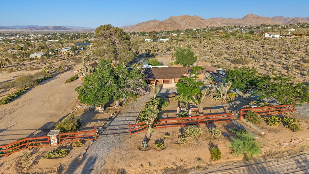 6785 Saddleback Road