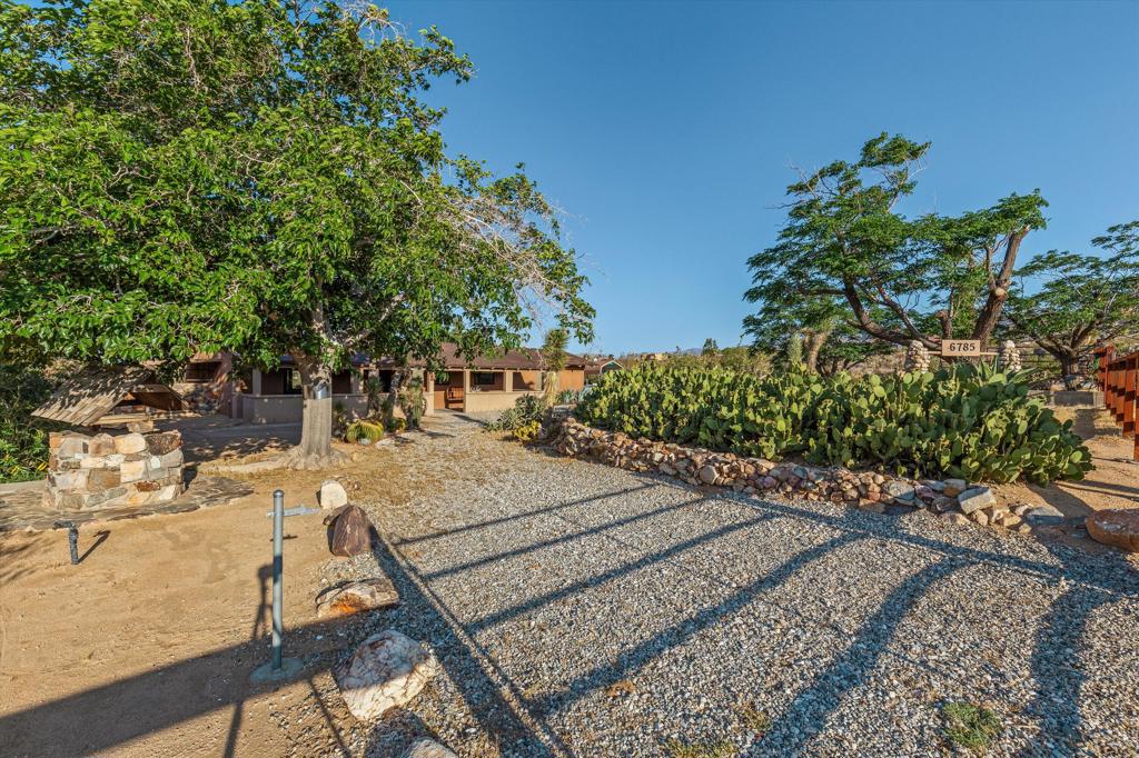 6785 Saddleback Road