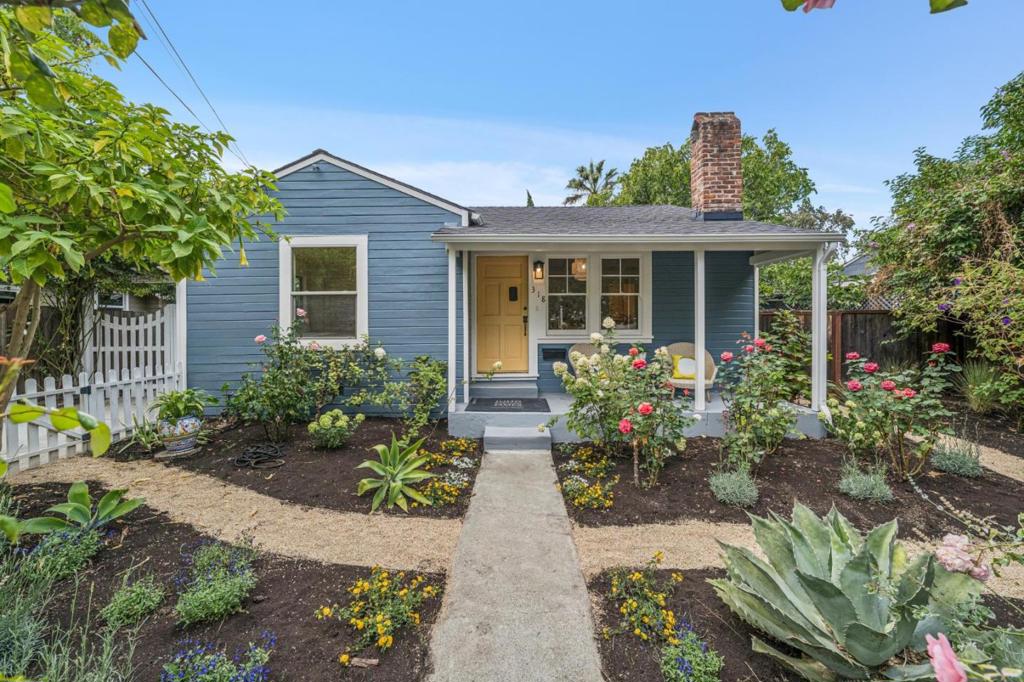 318 Oak Avenue
