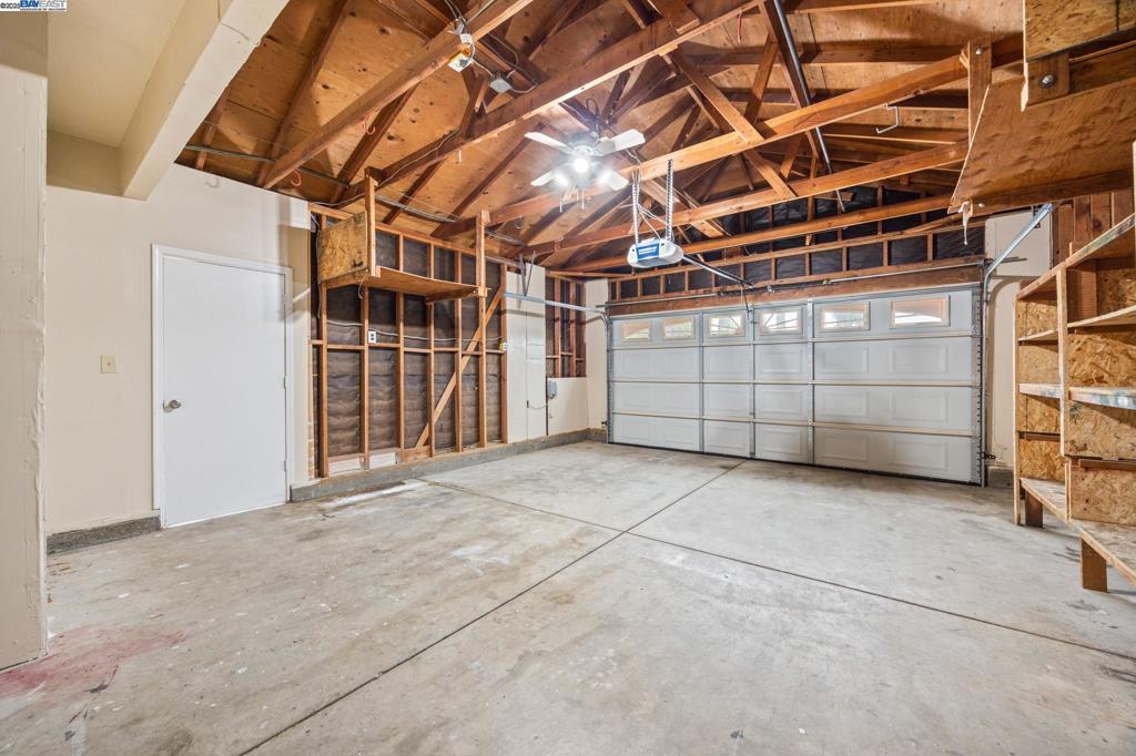 OAKLEY - Residential