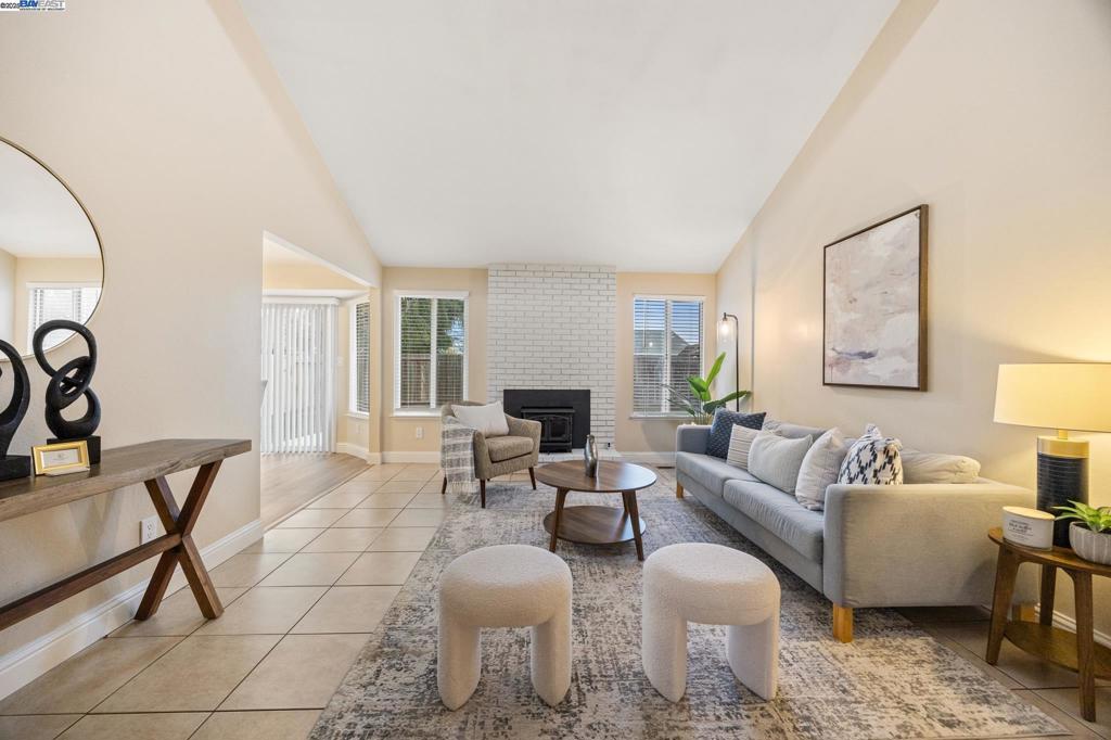 OAKLEY - Residential