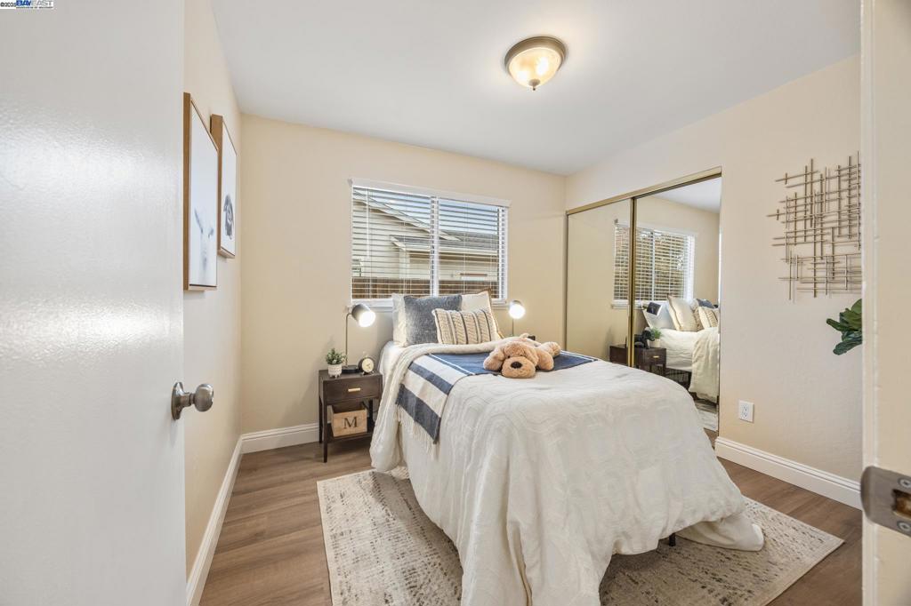 OAKLEY - Residential