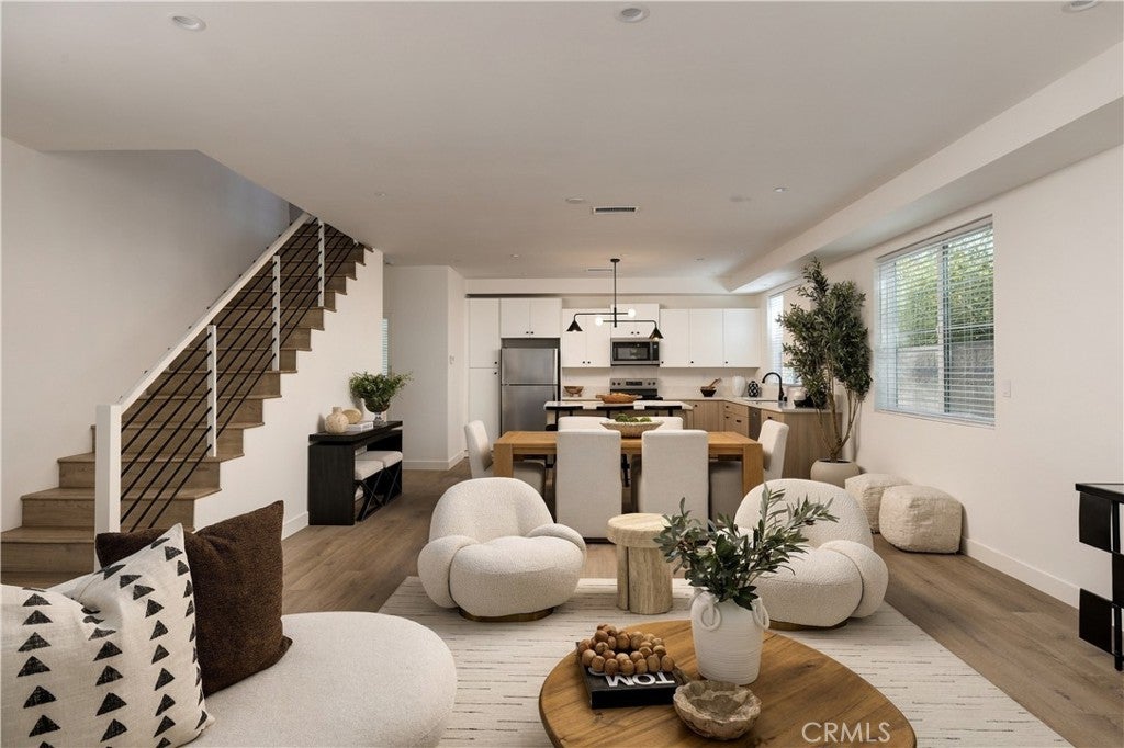 553 Bernard, Costa Mesa CA 92627