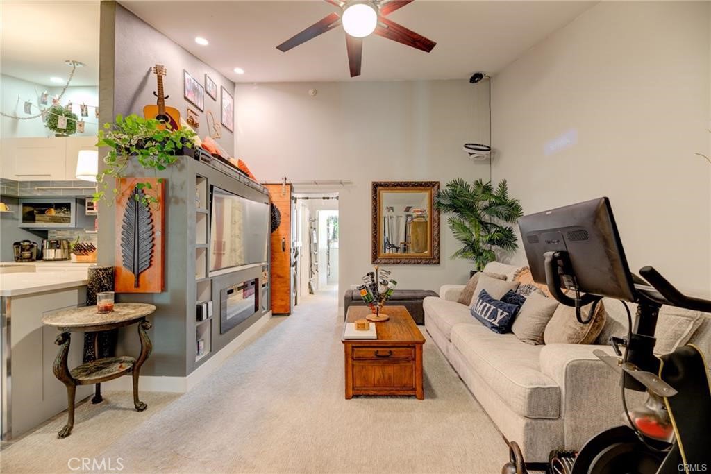 824 Camino Real 204