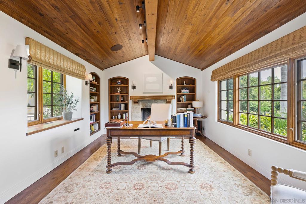 Rancho Santa Fe - Residential