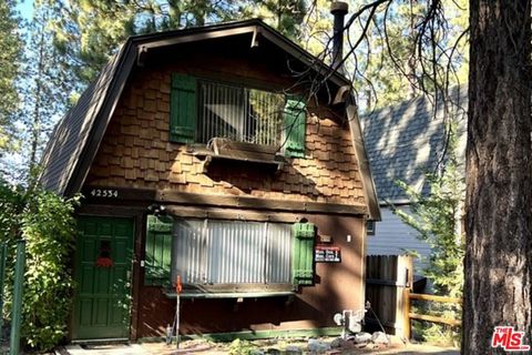 Photo of 42534 La Placida Avenue, Big Bear, CA 92315 (MLS # 25593409)