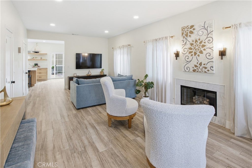 3040 Linden