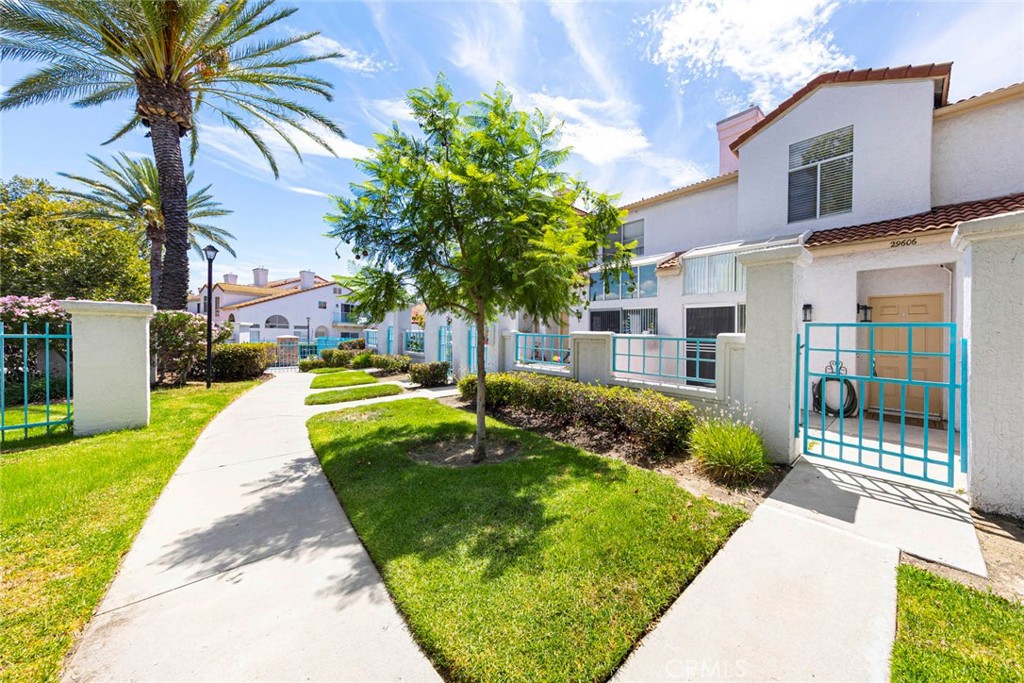 Located in the desirable gated community of Rancho Del Mar, this turnkey condo offers resort-like amenities and a prime Temecula location. Just steps away from the community pool, spa, tennis courts, weight room, and clubhouse, you’ll enjoy a lifestyle of comfort and convenience.
Inside, the condo features two upstairs bedrooms, including a spacious primary suite with a large, mirrored closet and an ensuite bathroom with a vaulted ceiling. A second full bathroom and an upstairs laundry room with shutter doors provide added functionality. The main living area showcases upgraded tile flooring, the kitchen incudes oak cabinets, tile countertops, recessed lighting and stainless steel appliances. Freshly painted throughout, and new carpet throughout the upstairs- this home is clean and move-in ready. Outdoor features include a private patio, a 1-car garage with direct entry, plus an additional single-car garage. Conveniently located near the freeway, and minutes from charming Old Town Temecula, this condo blends comfort, style, and accessibility — perfect for those seeking easy living in a vibrant community.