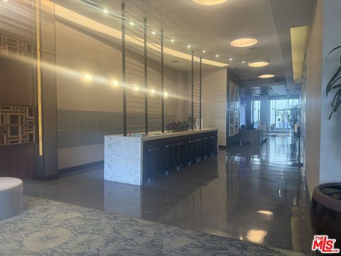 Photo of 3810 Wilshire Boulevard #607, Los Angeles, CA 90010 (MLS # 26649607)