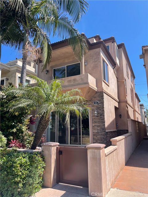 Photo of 212 9th Street, Huntington Beach, CA 92648 (MLS # OC26066606)