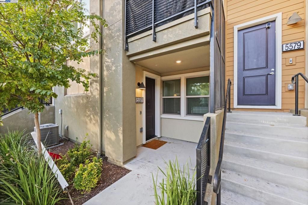 Photo of 5581 Dublin Blvd Blvd, Dublin, CA 94568 (MLS # 41117055)