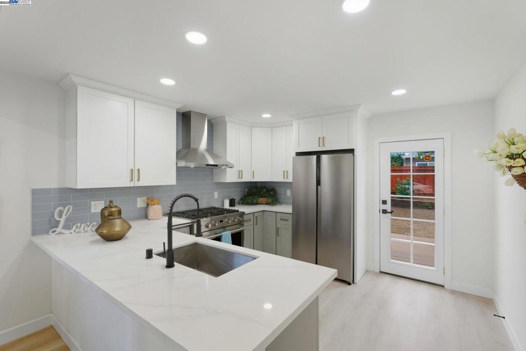 EDEN TOWNSHIP - Residential