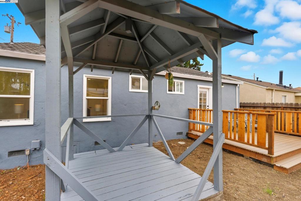 EDEN TOWNSHIP - Residential