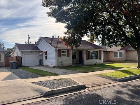 Photo of 1320 W 21st St, Merced, CA 95340 (MLS # MC25249469) Photo of 1320 W 21st St, Merced, CA 95340 (MLS # MC25249469)
