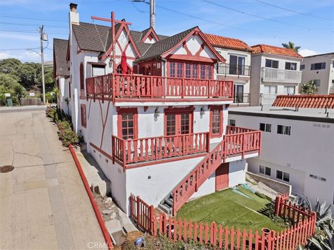 Photo of 4308 Crest Drive, Manhattan Beach, CA 90266 (MLS # SB26072442)