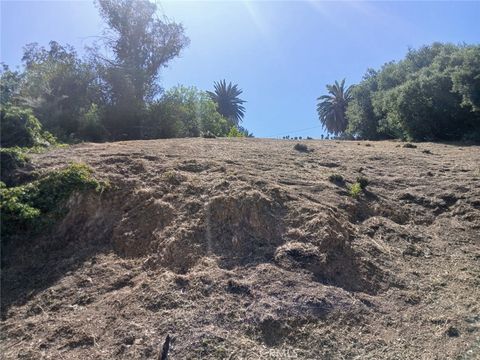 Photo of 1087 Oneonta Drive, Glassell Park, CA 90065 (MLS # WS25241229)