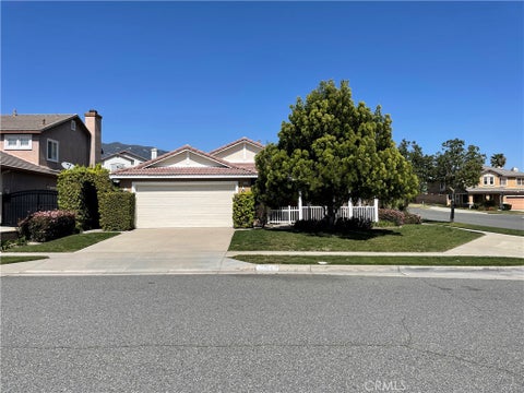 Photo of 12214 Tunbridge Court, Rancho Cucamonga, CA 91739 (MLS # CV26220217)