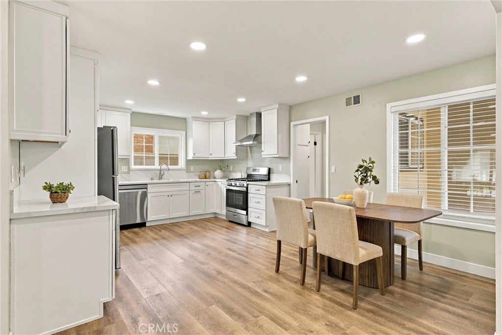 9657 Lark Circle 9657 Lark Circle