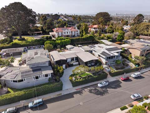 Tiny photo for 3992 La Cresta Dr Dr, San Diego, CA 92107 (MLS # 260017120SD)