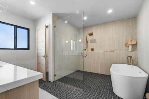 Tiny photo for 3992 La Cresta Dr Dr, San Diego, CA 92107 (MLS # 260017120SD)