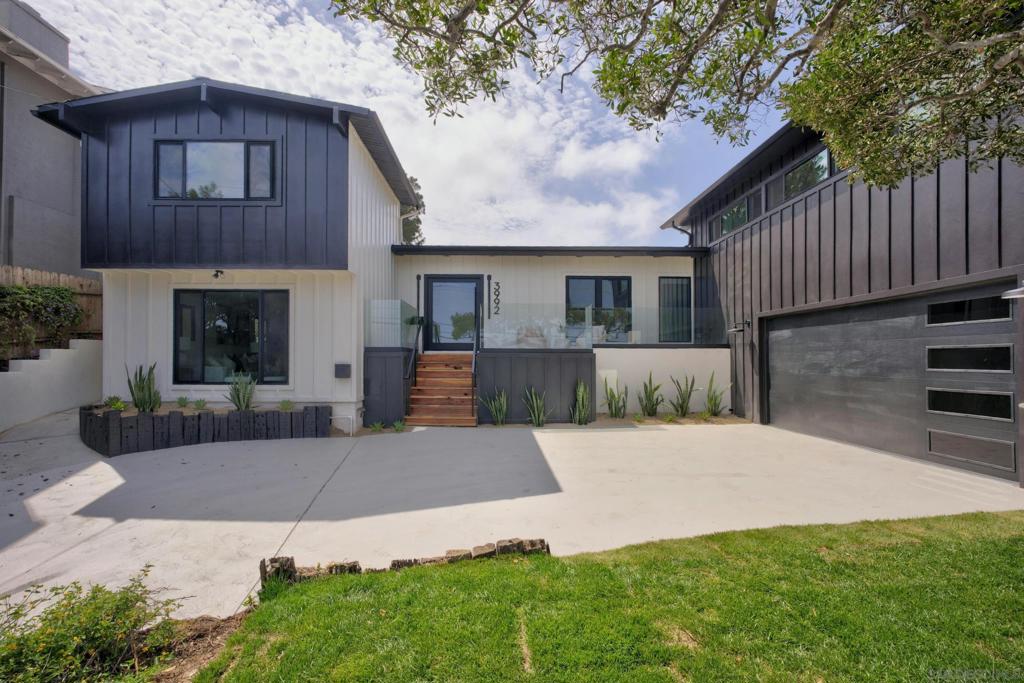 3992 La Cresta Dr