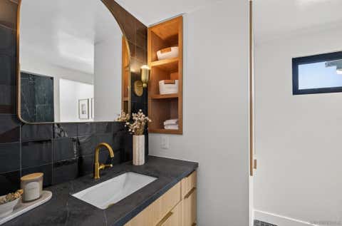 Tiny photo for 3992 La Cresta Dr Dr, San Diego, CA 92107 (MLS # 260017120SD)