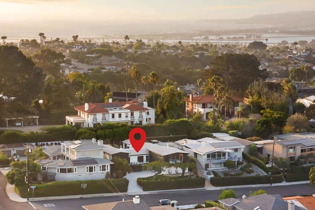 3992 La Cresta Dr Dr, San Diego CA 92107