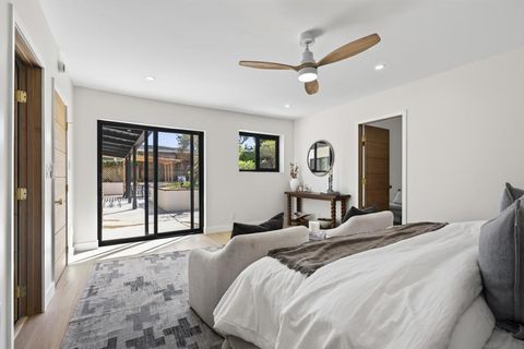 Tiny photo for 3992 La Cresta Dr Dr, San Diego, CA 92107 (MLS # 260017120SD)