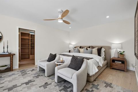 Tiny photo for 3992 La Cresta Dr Dr, San Diego, CA 92107 (MLS # 260017120SD)