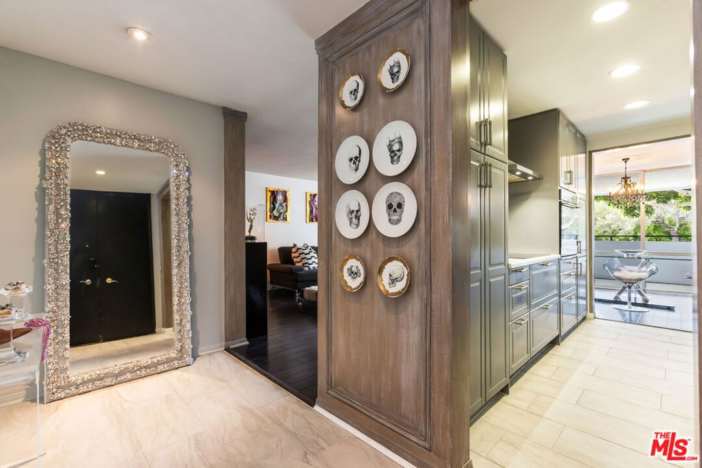 Photo of 848 N Kings Road #102, West Hollywood, CA 90069 (MLS # 26648505)