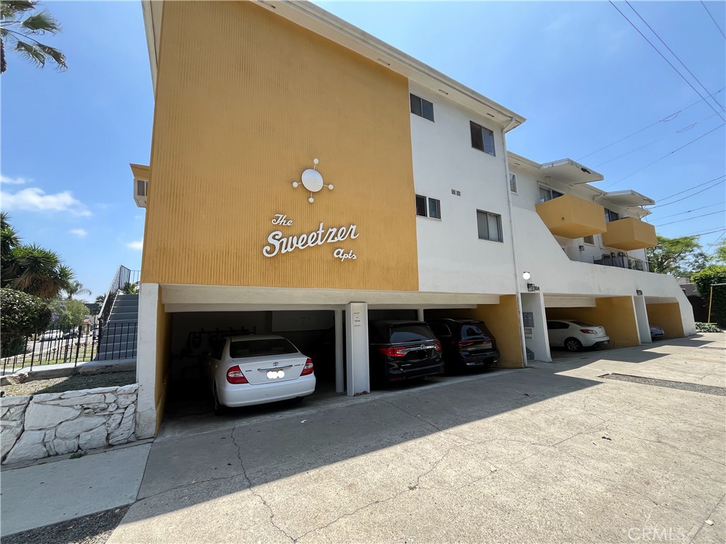 A newly upgraded 1 bedroom 1 bathroom apartment is available now in West Hollywood. Enjoy this home featuring 2 A/C mini-split units and beautiful laminate flooring throughout. The kitchen is newly upgraded and features sleek cabinets and countertops, as well as newly upgraded appliances, including a refrigerator, stove, microwave, and dishwasher. The features don't stop with the upgrades, as you also have your own private balcony and a washer and dryer in the unit apart from the laundy room available on site. Located near The Beverly Center, Cedar Sinai Medical Center, Fairfax High School, and all the restaurants and shops of Melrose Ave.