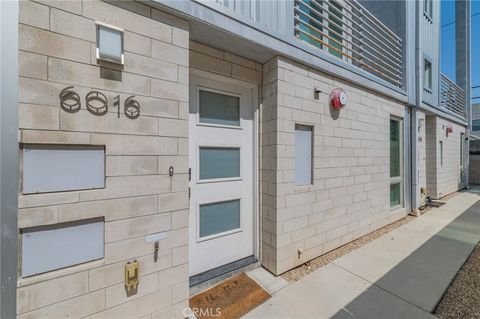 Photo of 6016 W Beachwood Ln Ln, Los Angeles, CA 90038 (MLS # OC26064976)