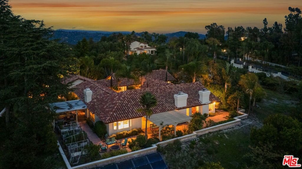 3548 Rosa Way