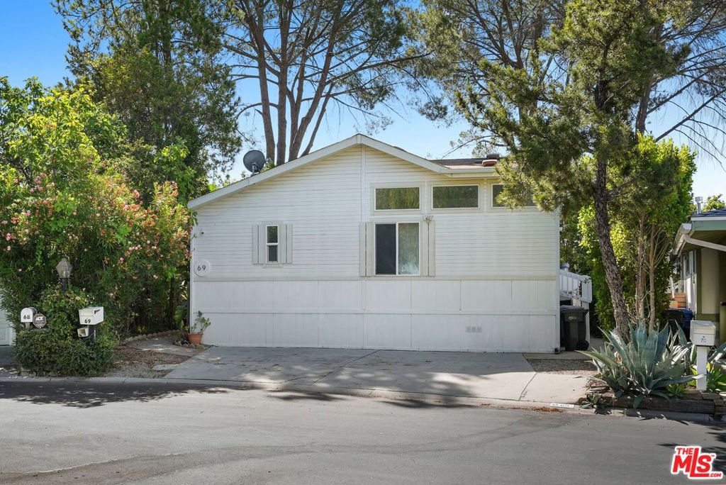 23777 Mulholland Highway 69