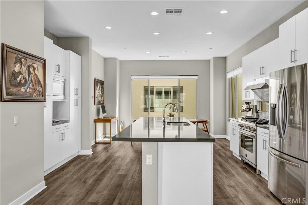 18 Ebb Tide, Newport Beach CA 92663 - Photo 8