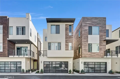 MLS: OC26203430