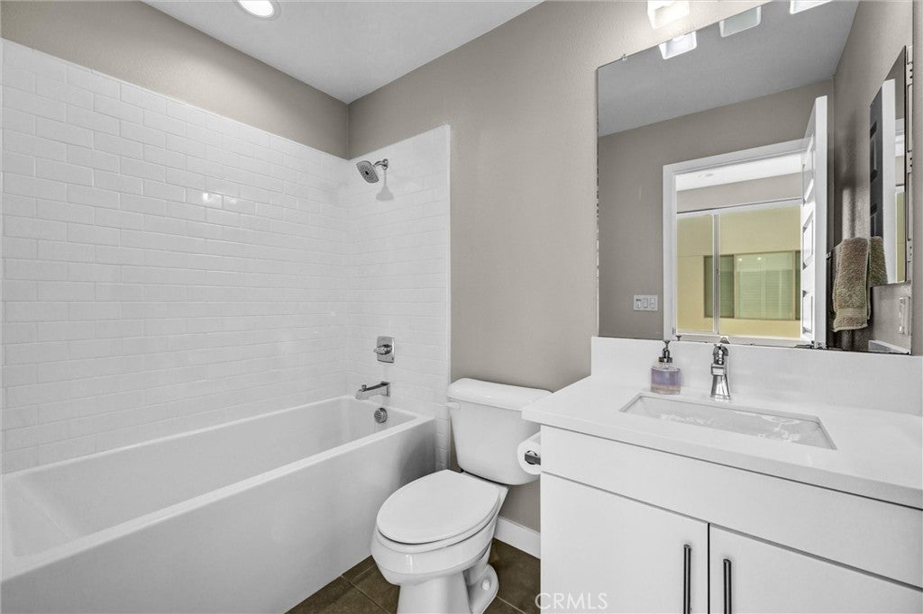 18 Ebb Tide, Newport Beach CA 92663 - Photo 22