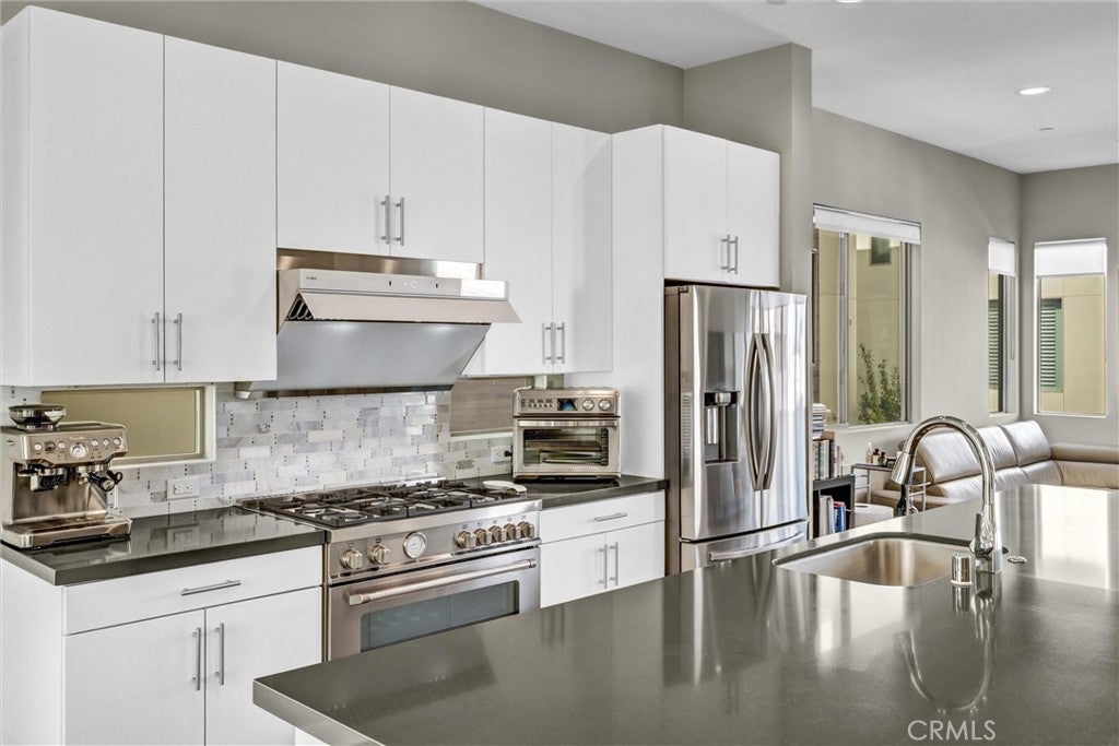 18 Ebb Tide, Newport Beach CA 92663 - Photo 7