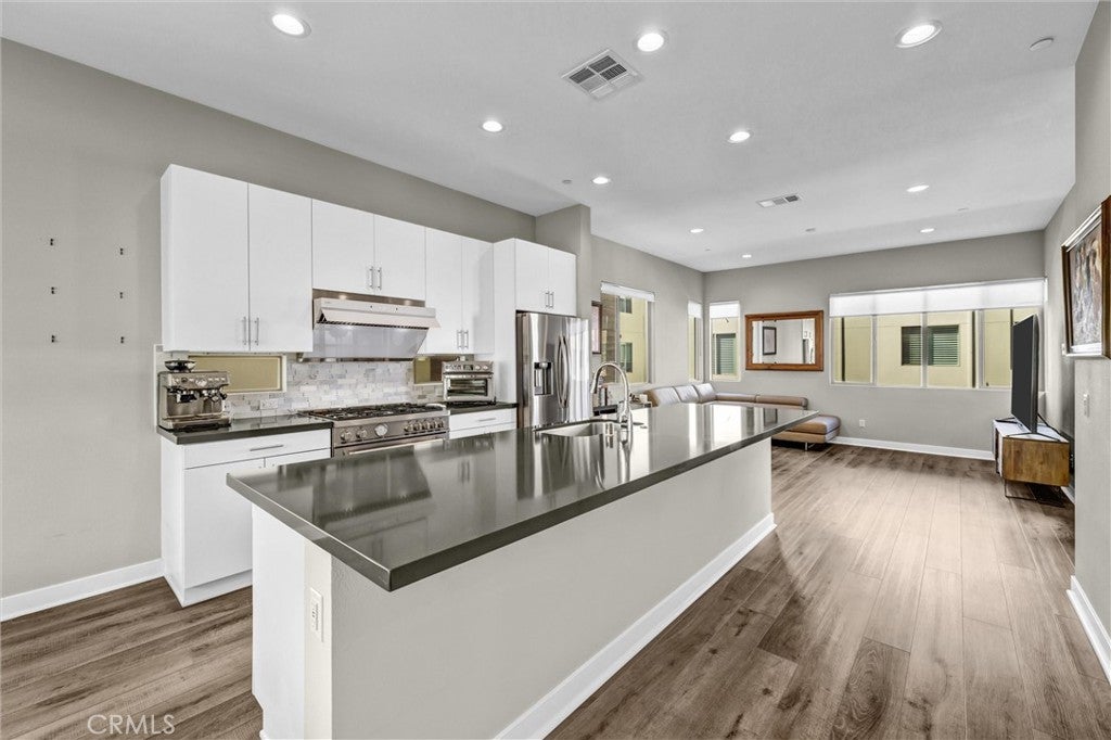 18 Ebb Tide, Newport Beach CA 92663 - Photo 11