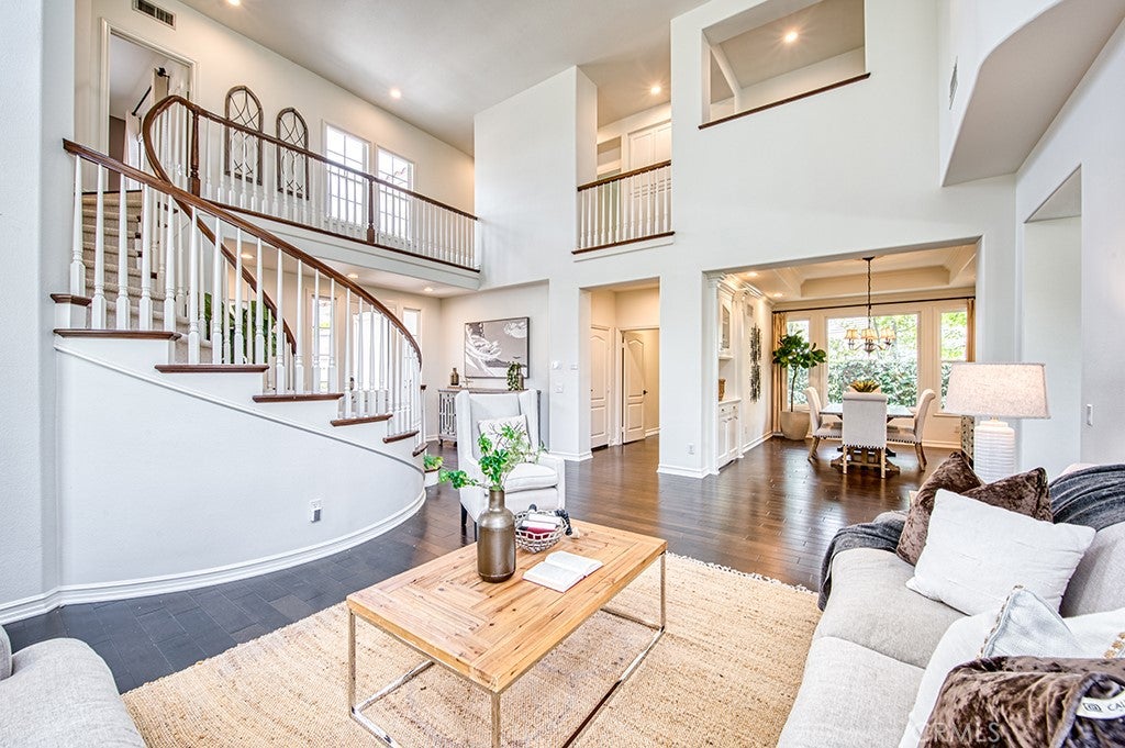 30 Eisenhower Lane Lane