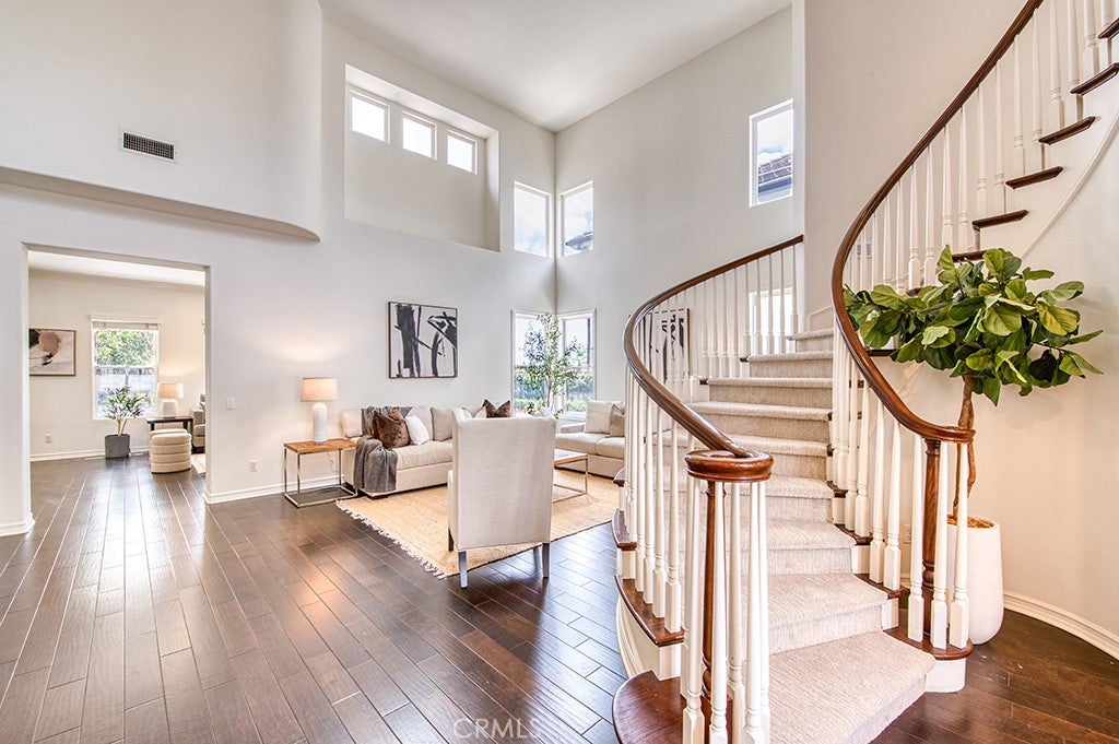 30 Eisenhower Lane Lane