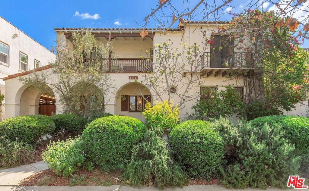 Photo of 1110 Hi Point Street, Los Angeles, CA 90035 (MLS # 26660883)